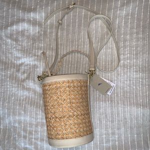 New Tommy Bahama Straw Barreled Bucket Bag